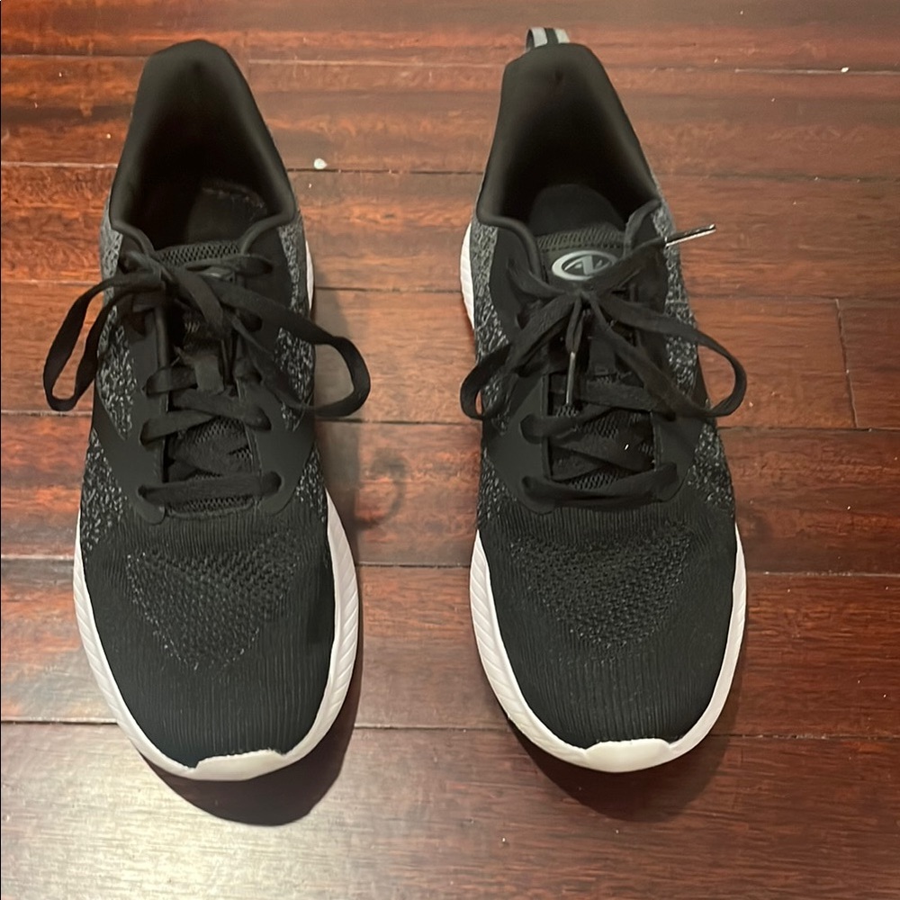 Men's Black Athletic Shoes
